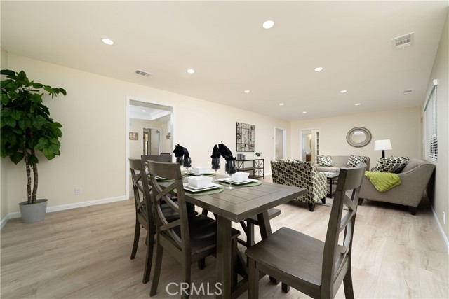 Detail Gallery Image 7 of 33 For 12566 Dolan Ave, Downey,  CA 90242 - 3 Beds | 2 Baths