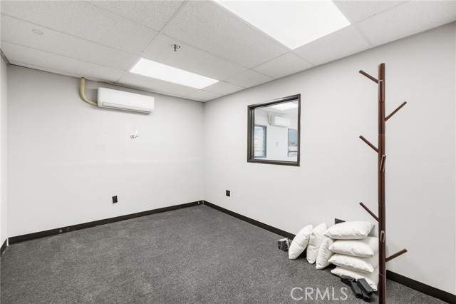 620 S Magnolia Avenue, Ontario CA: https://media.crmls.org/medias/164472f1-75ed-42b3-93c8-795459bb0380.jpg
