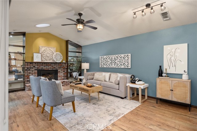 Detail Gallery Image 8 of 58 For 2629 Cliffwood, Chico,  CA 95973 - 3 Beds | 2/1 Baths