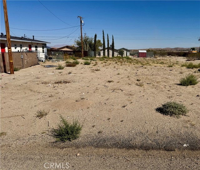 Detail Gallery Image 4 of 12 For 6325 Palm View Ave, Twentynine Palms,  CA 92277 - – Beds | – Baths