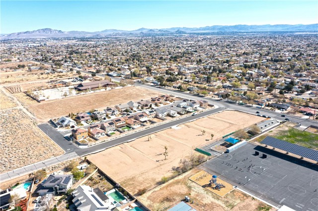Detail Gallery Image 2 of 13 For 5 Valencia St, Hesperia,  CA 92345 - – Beds | – Baths