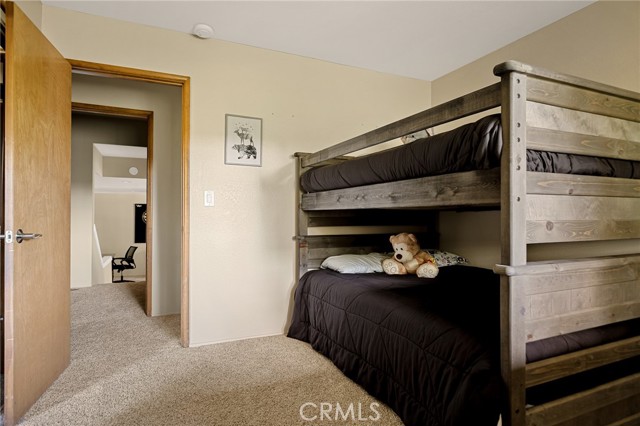 Detail Gallery Image 30 of 41 For 386 Rainier Rd, Lake Arrowhead,  CA 92352 - 4 Beds | 3/1 Baths
