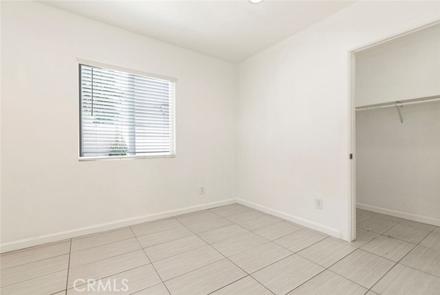 10265 Strathern Street, Sun Valley CA: https://media.crmls.org/medias/164703ff-ee28-47b9-8a1e-3436325a9410.jpg