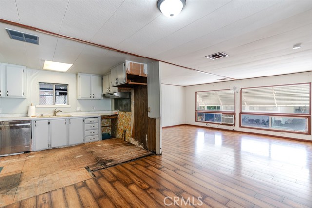 Detail Gallery Image 8 of 39 For 4800 Daleview Ave #148,  El Monte,  CA 91731 - 2 Beds | 2 Baths