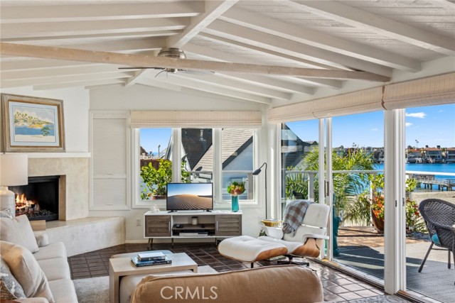 2616 Cove Street, Corona del Mar CA: https://media.crmls.org/medias/16474c90-d5ba-4723-8b8b-355b706e9065.jpg