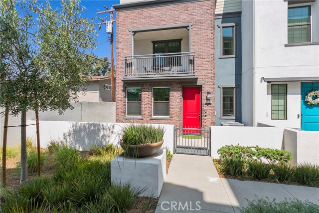 6902 Sagebrush Circle, Buena Park CA: https://media.crmls.org/medias/164853ec-b9ca-432e-adc8-3bec65c3c802.jpg