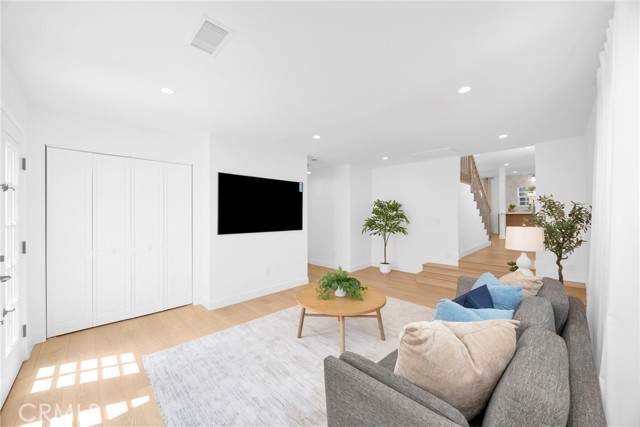 3306 San Anseline Avenue, Long Beach CA: https://media.crmls.org/medias/16488eb0-bc77-405b-810e-80d89edc26ac.jpg