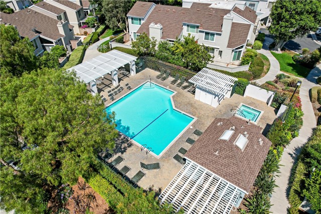 309 Deerfield, Irvine CA: https://media.crmls.org/medias/1648f8cc-1222-4f65-ba79-b0d5e31f15bf.jpg