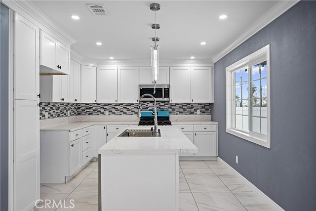 Detail Gallery Image 14 of 39 For 24304 Virginia Ln, Moreno Valley,  CA 92557 - 3 Beds | 2 Baths