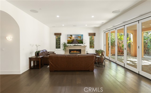 Detail Gallery Image 22 of 61 For 115 Candleglow, Irvine,  CA 92602 - 5 Beds | 5/1 Baths