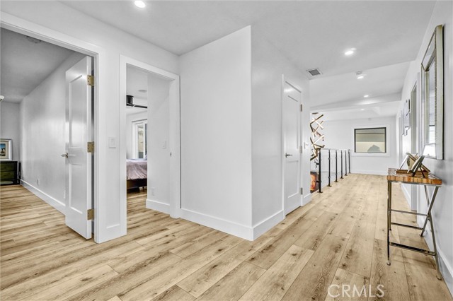 Detail Gallery Image 20 of 58 For 16412 Ardsley Cir, Huntington Beach,  CA 92649 - 4 Beds | 3/1 Baths