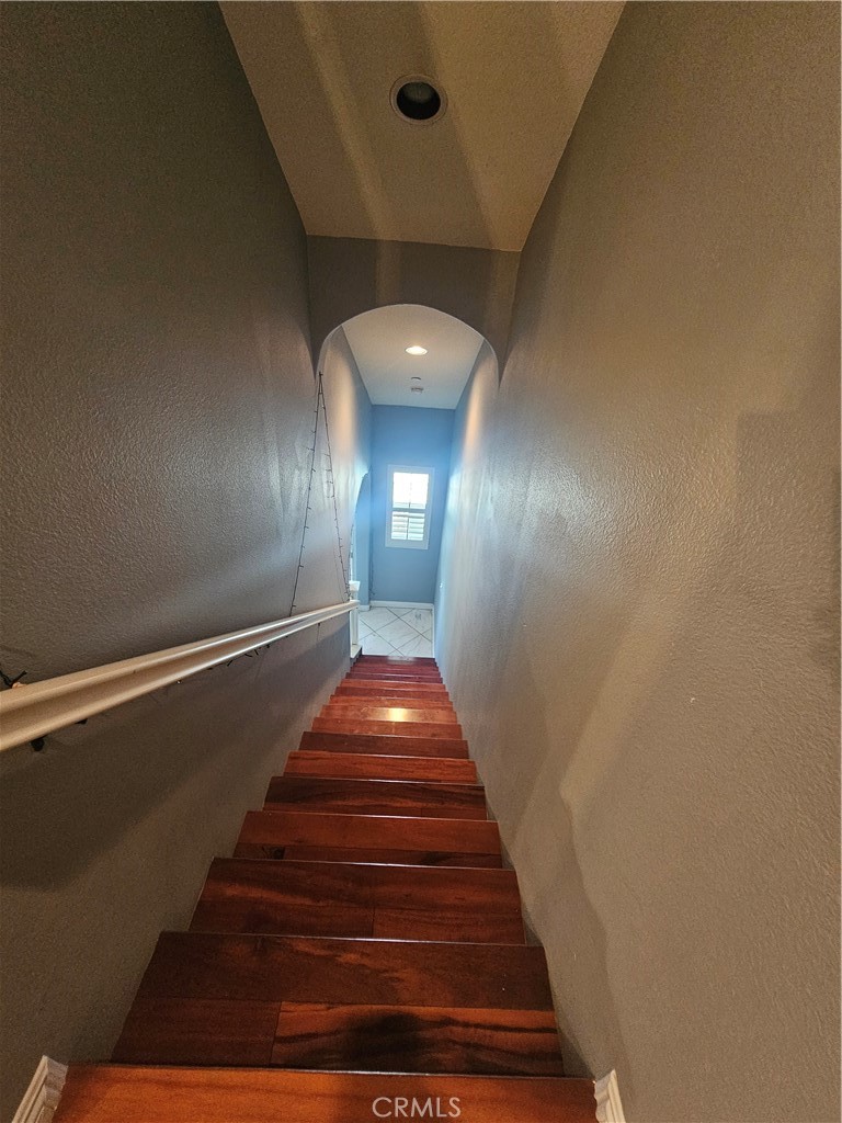 164a2497 688d 46c9 8f05 F4e000fb9ede