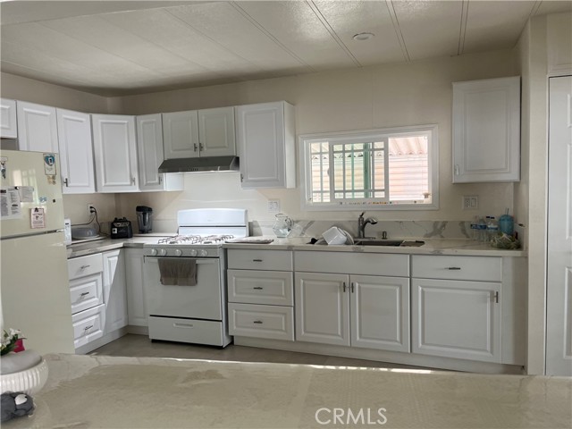 Detail Gallery Image 3 of 10 For 26871 Alessandro #86,  Moreno Valley,  CA 92555 - 3 Beds | 3 Baths