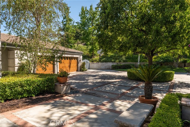 Detail Gallery Image 10 of 75 For 1914 Country Club Ln, Redlands,  CA 92373 - 5 Beds | 3/1 Baths