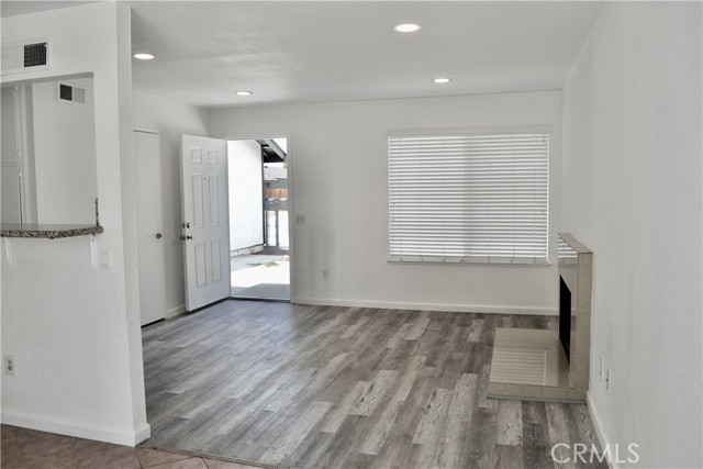 Detail Gallery Image 8 of 39 For 2234 W Avenue K13, Lancaster,  CA 93536 - 3 Beds | 1 Baths