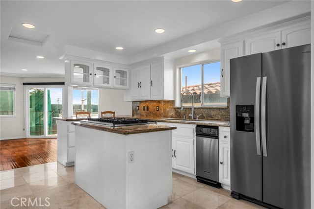 Detail Gallery Image 16 of 50 For 4113 Highland, Manhattan Beach,  CA 90266 - 4 Beds | 3/1 Baths