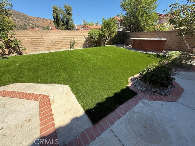 Detail Gallery Image 16 of 33 For 19705 Shadow Glen Cir, Porter Ranch,  CA 91326 - 3 Beds | 2/1 Baths