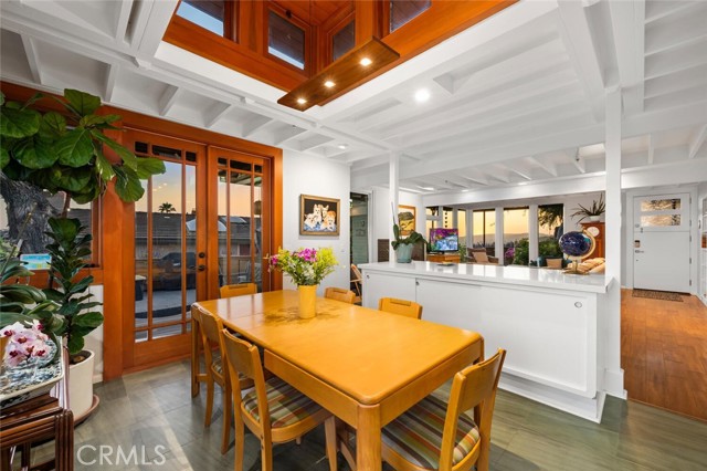 1687 Temple Hills Drive, Laguna Beach CA: https://media.crmls.org/medias/164f676d-8921-40b7-9a57-504627df3372.jpg