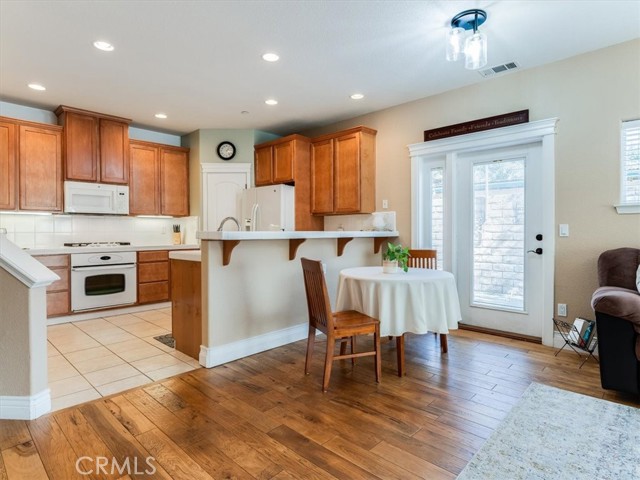 Detail Gallery Image 10 of 57 For 183 S Elm St, Arroyo Grande,  CA 93420 - 3 Beds | 2/1 Baths