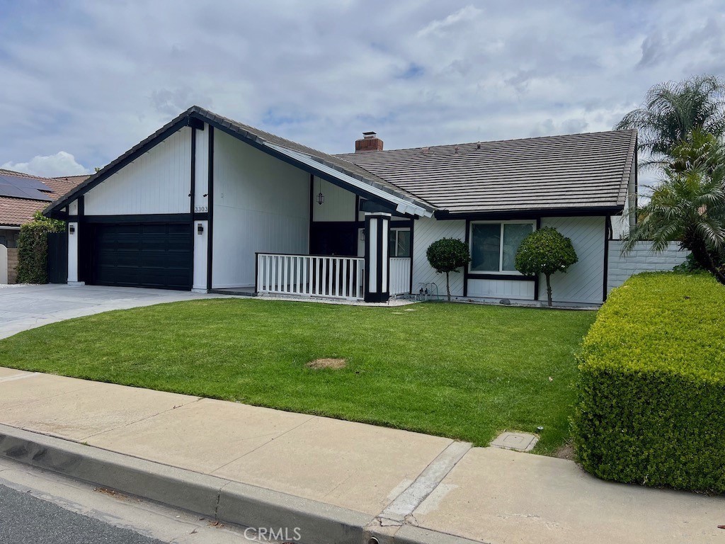 3303 Sawtooth Court