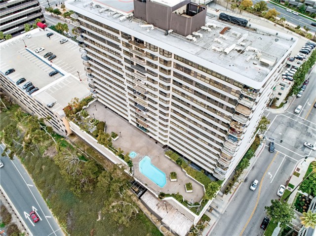 222 Monterey Road, Glendale CA: https://media.crmls.org/medias/16501a23-6937-4d0a-b53c-177b6c9e3a9d.jpg
