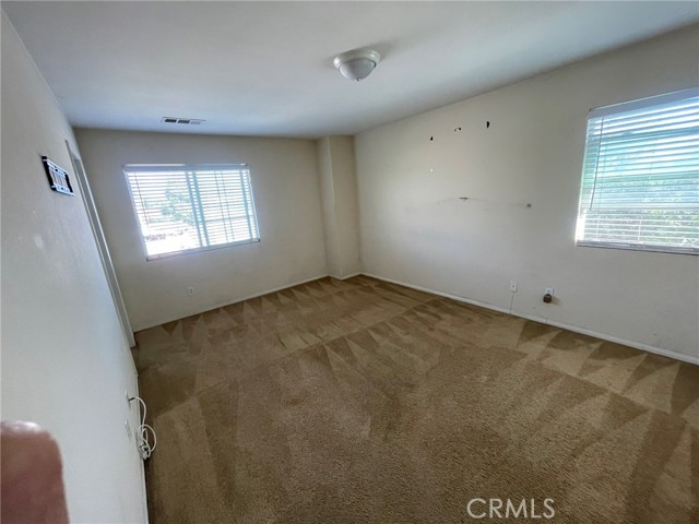 Detail Gallery Image 9 of 18 For 703 W Margarita St, Rialto,  CA 92376 - 3 Beds | 2/1 Baths