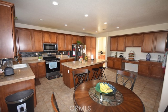 1886 Mount Verdugo Lane, Perris CA: https://media.crmls.org/medias/16506865-0e1c-4b98-8785-e67a7566b431.jpg