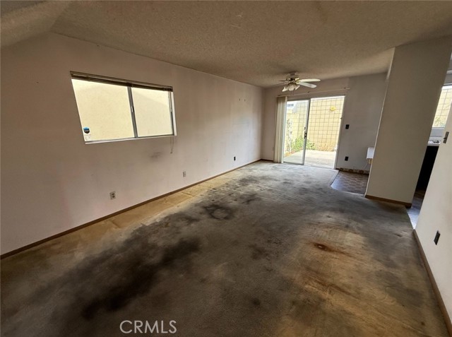 Detail Gallery Image 8 of 27 For 12100 Montecito Road #100,  Los Alamitos,  CA 90720 - 3 Beds | 2 Baths