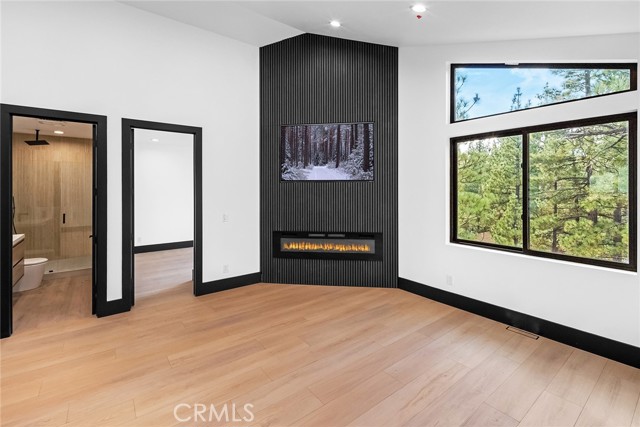 129 Winding Lane, Big Bear City CA: https://media.crmls.org/medias/165140ce-f98a-4d9d-bef2-1131a3326547.jpg