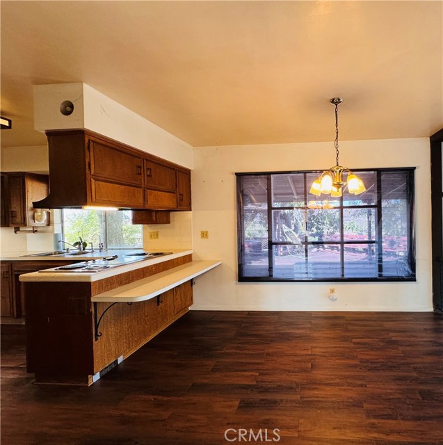 12257 Skywood Court, Riverside CA: https://media.crmls.org/medias/165162fd-09e9-4720-a1cc-4d4d0e6a338b.jpg
