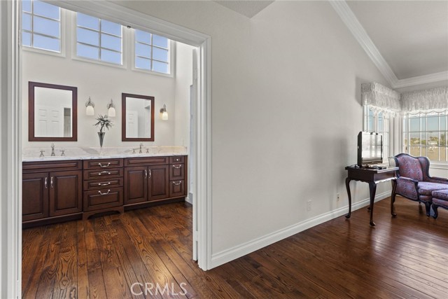 16516839 B33c 43e6 B486 Bf872355a51e