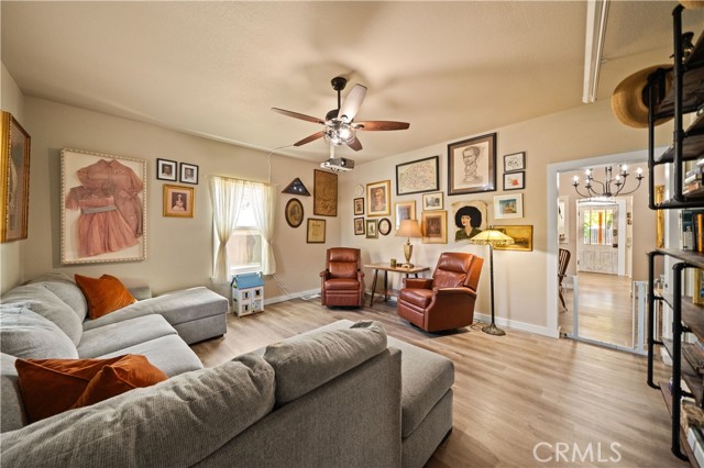 1711 Shasta Street, Anderson CA: https://media.crmls.org/medias/16517600-98bd-4c24-bc36-1d549b82c693.jpg