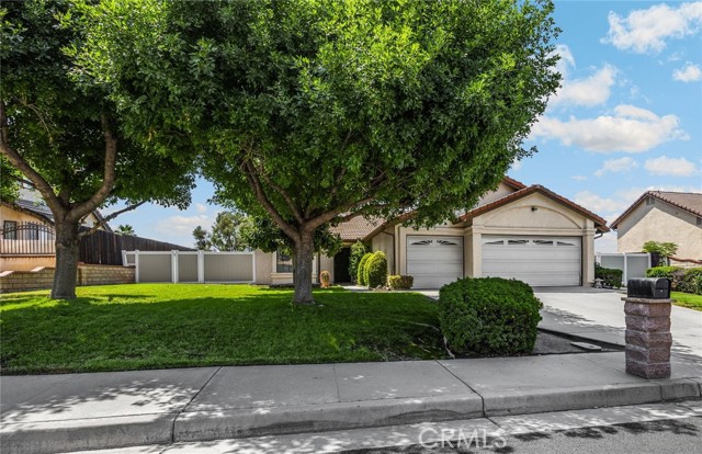 Detail Gallery Image 1 of 35 For 25563 Santa Barbara St, Moreno Valley,  CA 92557 - 3 Beds | 2 Baths