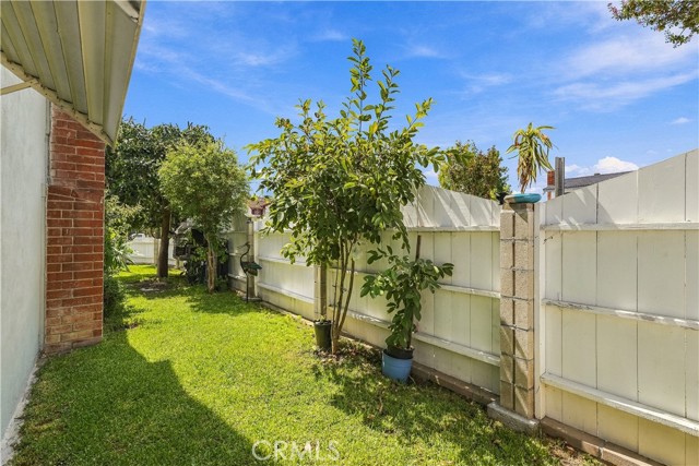 14765 Dunton photo 36