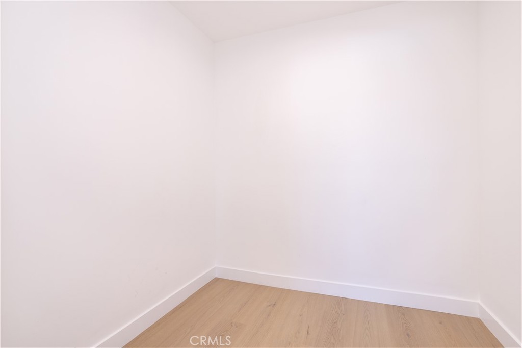 https://media.crmls.org/medias/1651d591-4ef9-46e0-b62c-33350ceda6b5.jpg?preset=X-Large