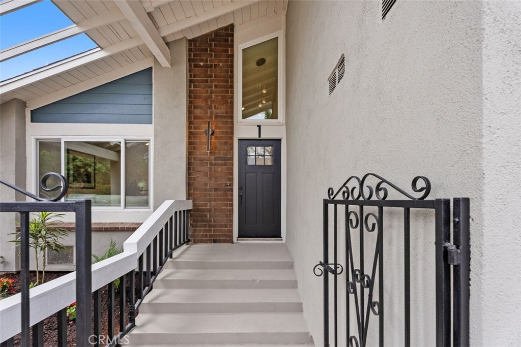 MLS #OC25225891 image #8