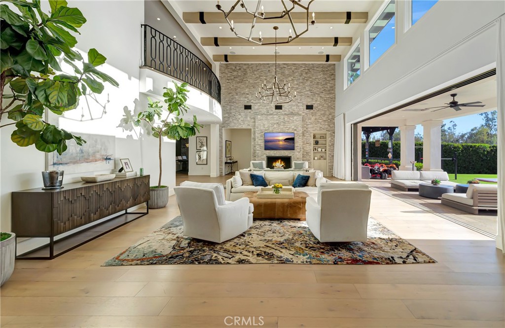 https://media.crmls.org/medias/16537657-ba9b-4c8a-8196-521ab4b04efd.jpg?preset=X-Large