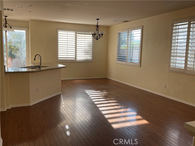 Detail Gallery Image 4 of 18 For 25248 Meadow Walk #1,  Murrieta,  CA 92562 - 3 Beds | 2/1 Baths
