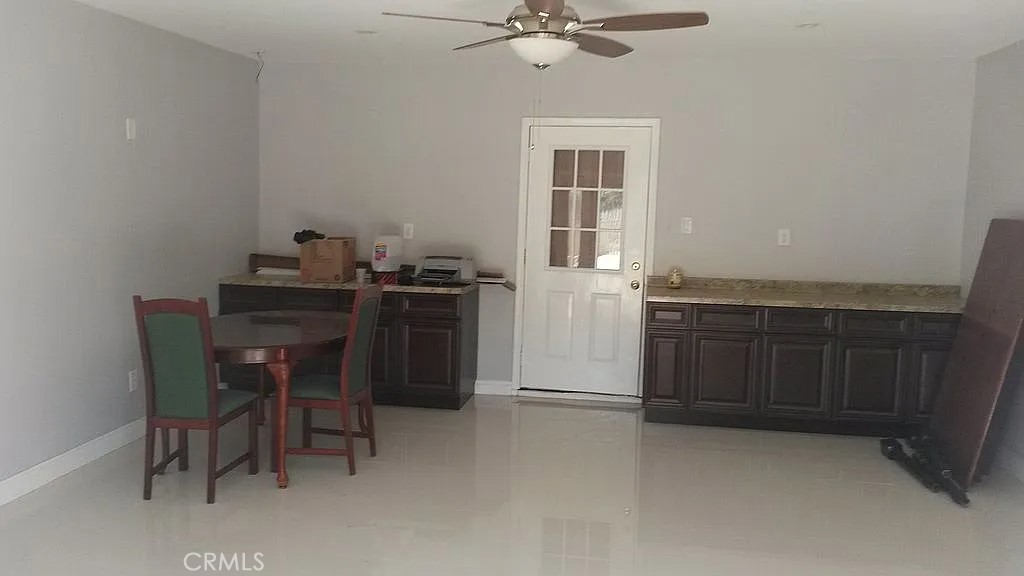 https://media.crmls.org/medias/16543a75-3528-4406-83ad-1b9cff3ab2c6.jpg?preset=X-Large