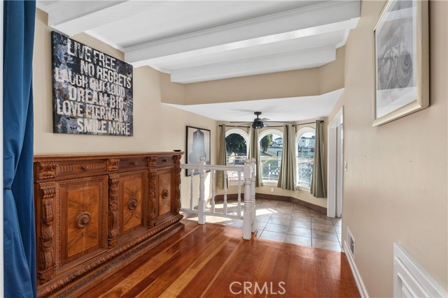 Detail Gallery Image 13 of 44 For 505 29th, Newport Beach,  CA 92663 - 4 Beds | 4 Baths