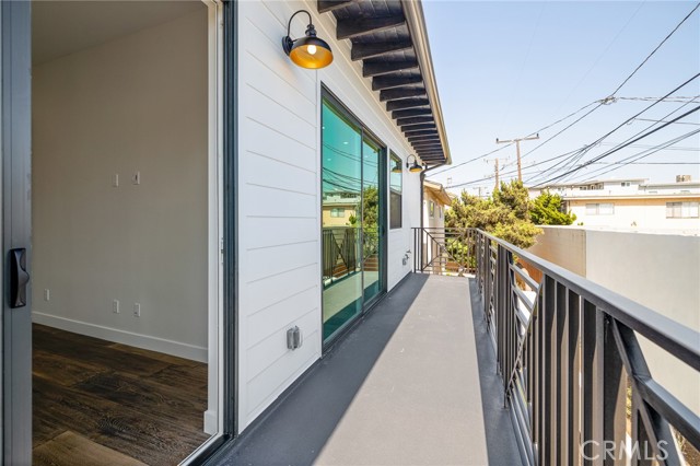 2216 Gates Avenue, Redondo Beach, California 90278, 4 Bedrooms Bedrooms, ,3 BathroomsBathrooms,Residential,Sold,Gates,SB21147875