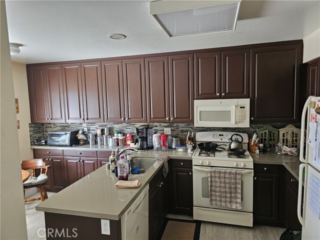 Detail Gallery Image 21 of 33 For 15792 Midwood Dr #1,  Granada Hills,  CA 91344 - 4 Beds | 3 Baths