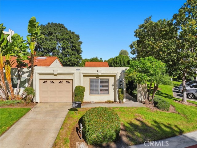 5512 W Paseo Del Lago, Laguna Woods CA: https://media.crmls.org/medias/1656272e-3486-4daf-bc91-ec5870fa1851.jpg