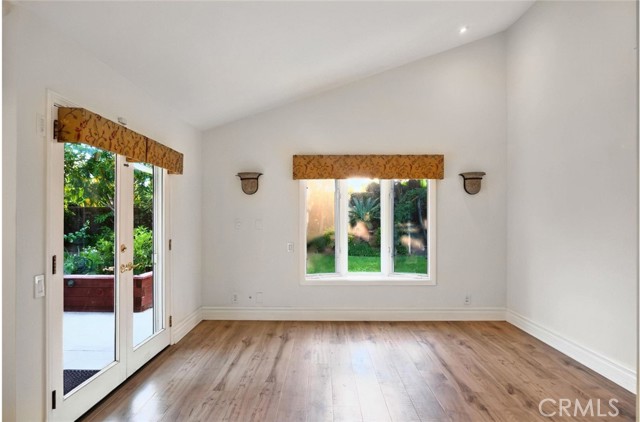 1529 Keel Drive, Corona del Mar CA: https://media.crmls.org/medias/1656d30c-6f6b-4daa-9b7d-0dc01562adab.jpg