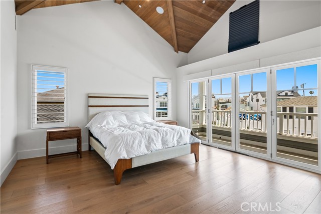 Detail Gallery Image 19 of 36 For 211 Topaz Ave, Newport Beach,  CA 92662 - 3 Beds | 3/1 Baths