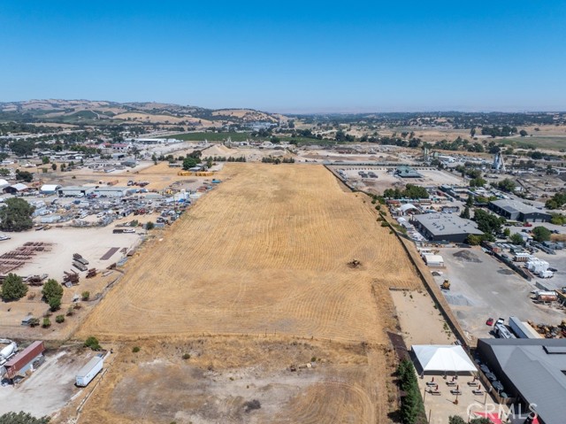 0 Volpi Ysabel Road, Paso Robles CA: https://media.crmls.org/medias/165748ab-a4a5-4dd2-a1e4-36c29e32f6cd.jpg