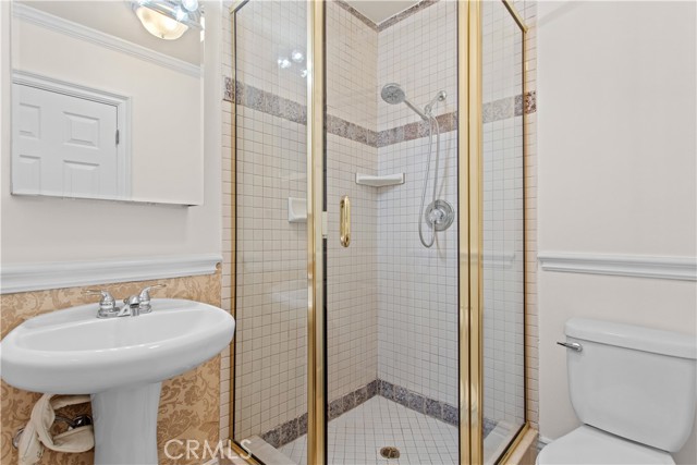 4616 COYLE, Woodland Hills CA: https://media.crmls.org/medias/16574fb5-fdee-4825-9b7f-e7e437eb5496.jpg