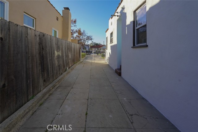 Detail Gallery Image 32 of 37 For 7806 S Denker Ave, Los Angeles,  CA 90047 - 2 Beds | 2 Baths