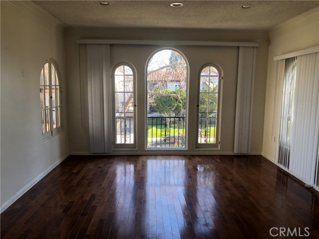 Image 3 for 229 S Orange Dr, Los Angeles, CA 90036