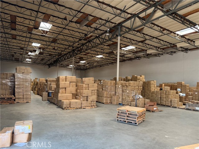 3351 Grapevine Street, Jurupa Valley, California 91752, ,Commercial Lease,For Rent,3351 Grapevine Street,CRAR25138974